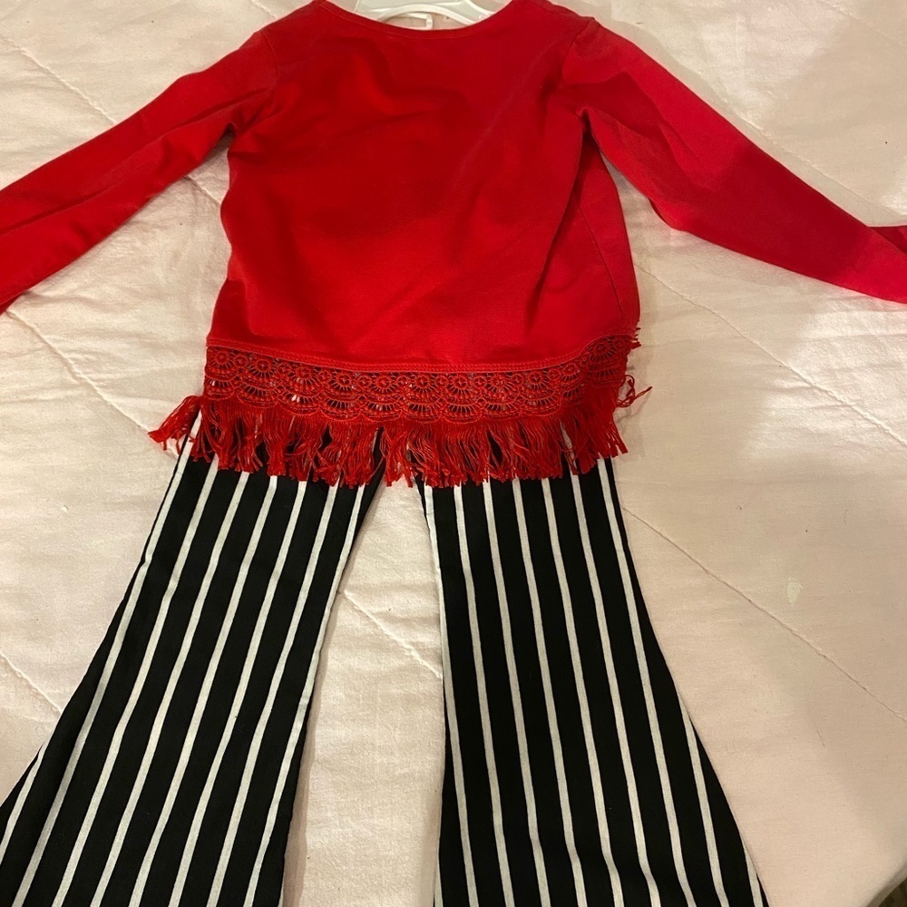 Three Friends Outfit size 4 T (FA) - Picture 2 of 9